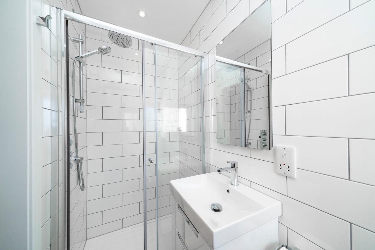 W. Queen St. Apt. 布洛蒂渡轮 外观 照片
