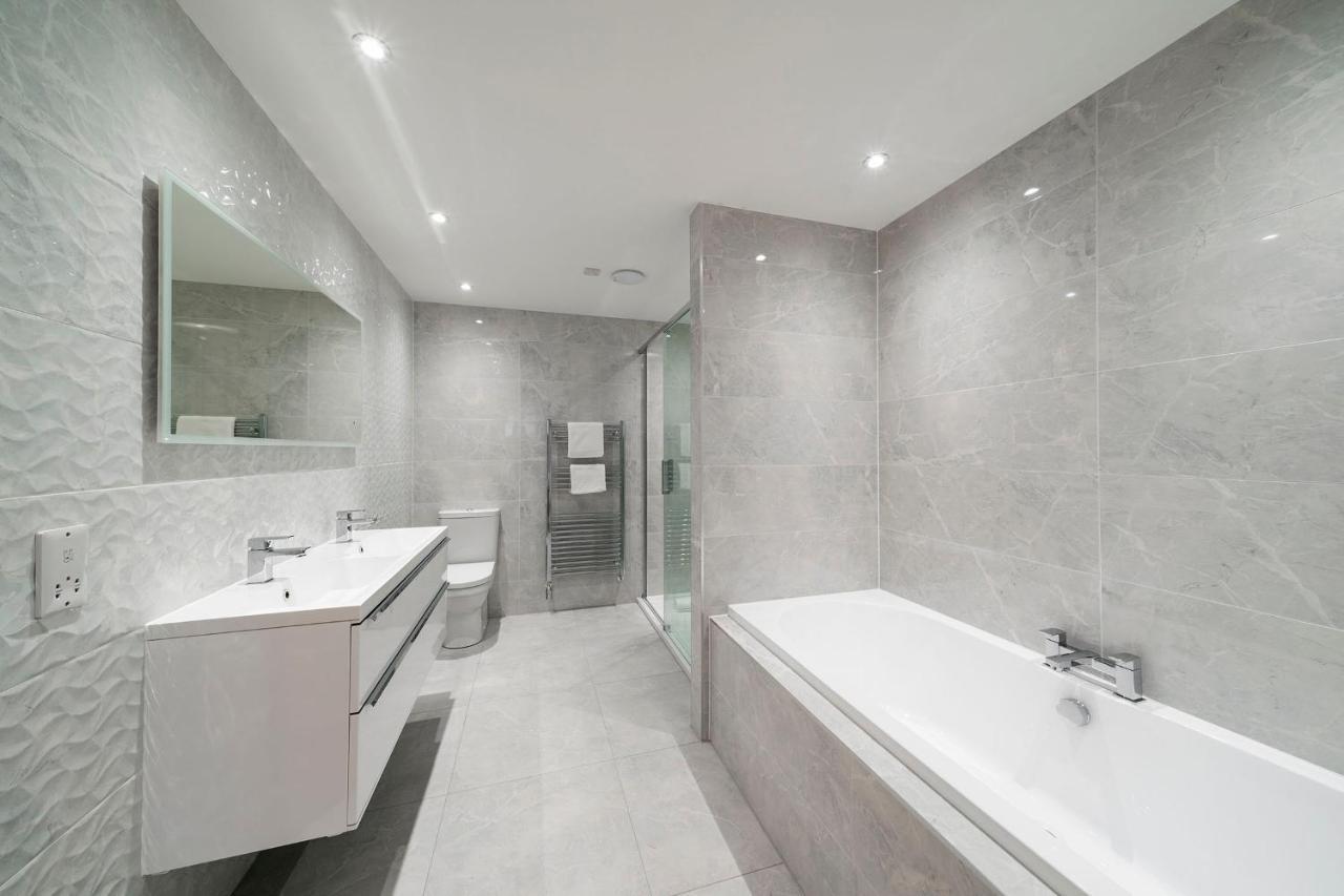 W. Queen St. Apt. 布洛蒂渡轮 外观 照片