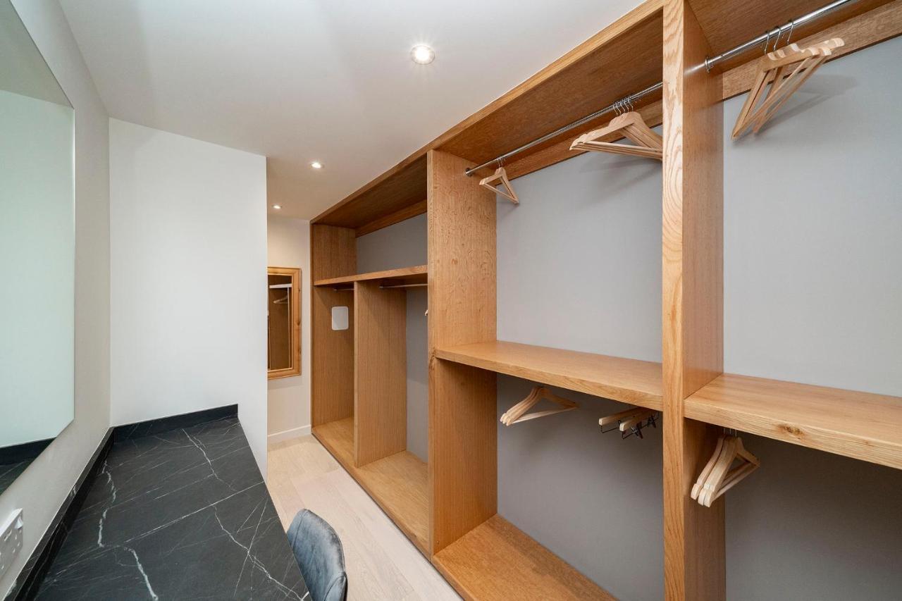 W. Queen St. Apt. 布洛蒂渡轮 外观 照片